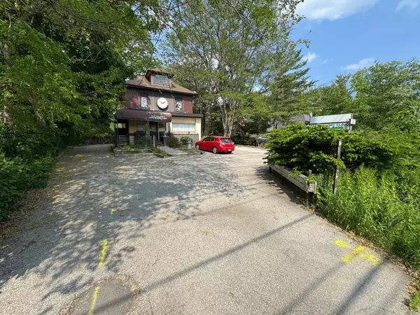 Mississauga, ON L5G 3H7,1553 Hurontario ST #207
