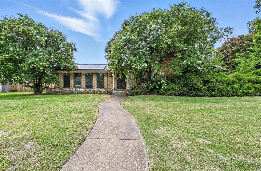 817 Danish Drive, Grand Prairie, TX 75050