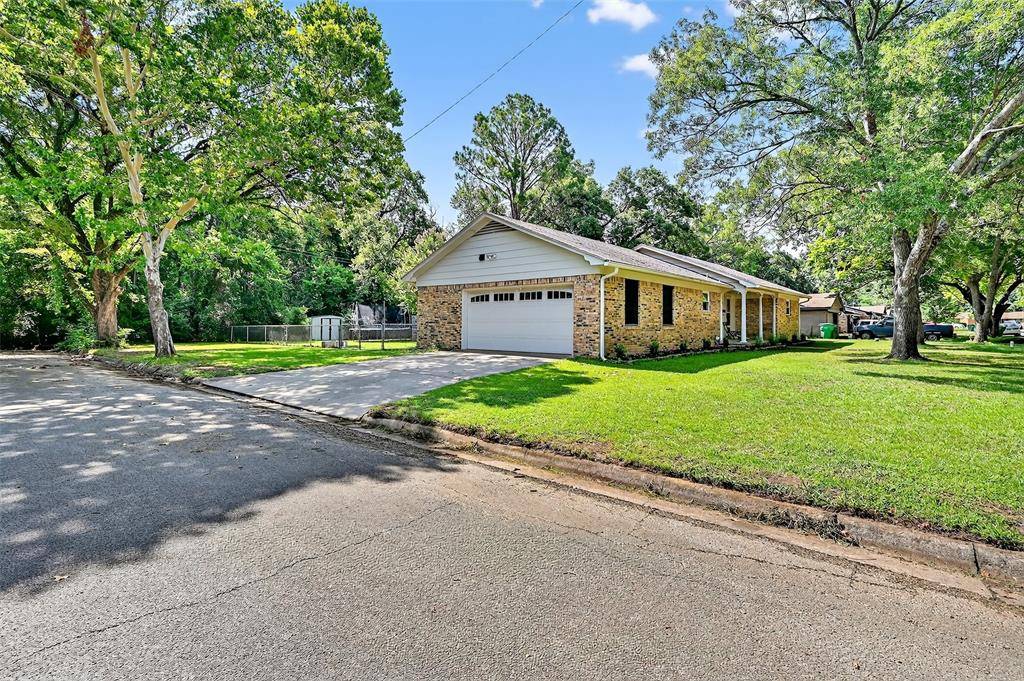 Gainesville, TX 76240,1914 Laurel Road