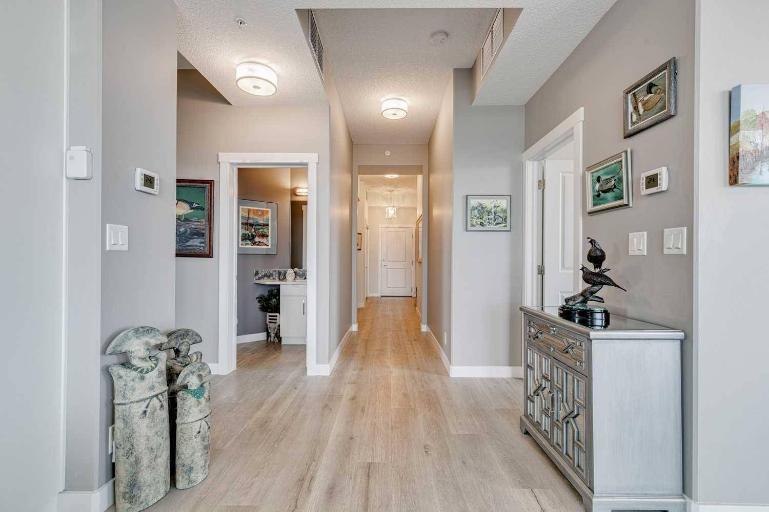 Calgary, AB T3A 2Y1,32 Varsity Estates CIR NW #1205