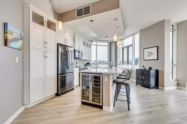 Calgary, AB T3A 2Y1,32 Varsity Estates CIR NW #1205