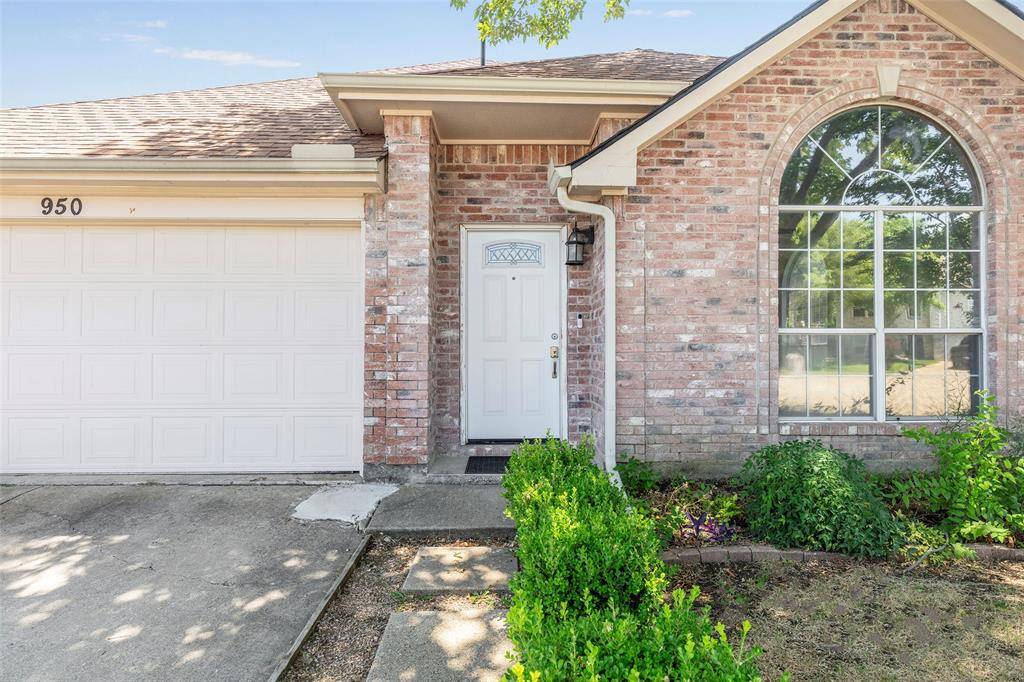 Arlington, TX 76017,950 Blossomwood Court