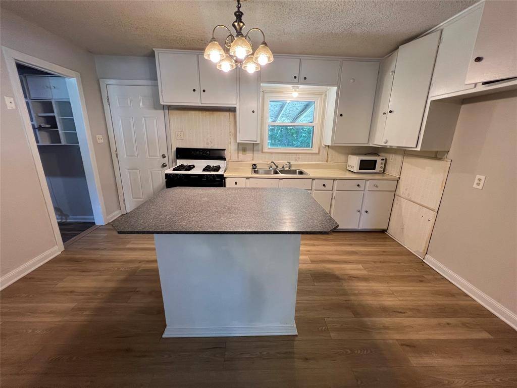 Sherman, TX 75092,1515 N Binkley Street