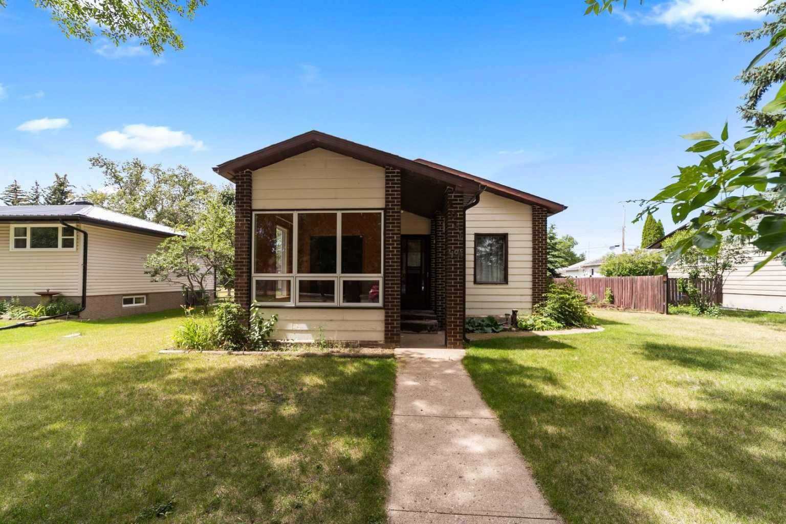 5061 49 ST, Sedgewick, AB T0B 4C0