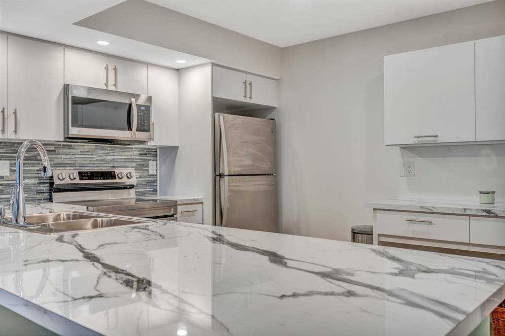 Lauderhill, FL 33313,4750 NW 22nd Ct #417
