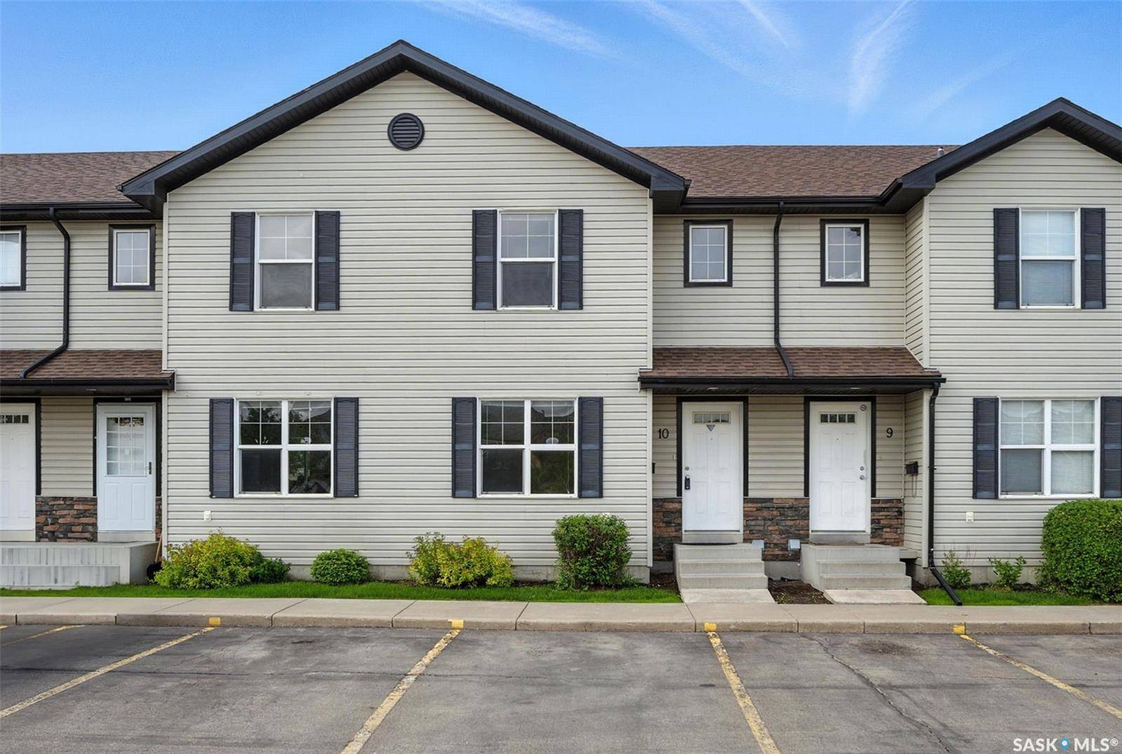 135 Pawlychenko LANE #10, Saskatoon, SK S7V 1J8