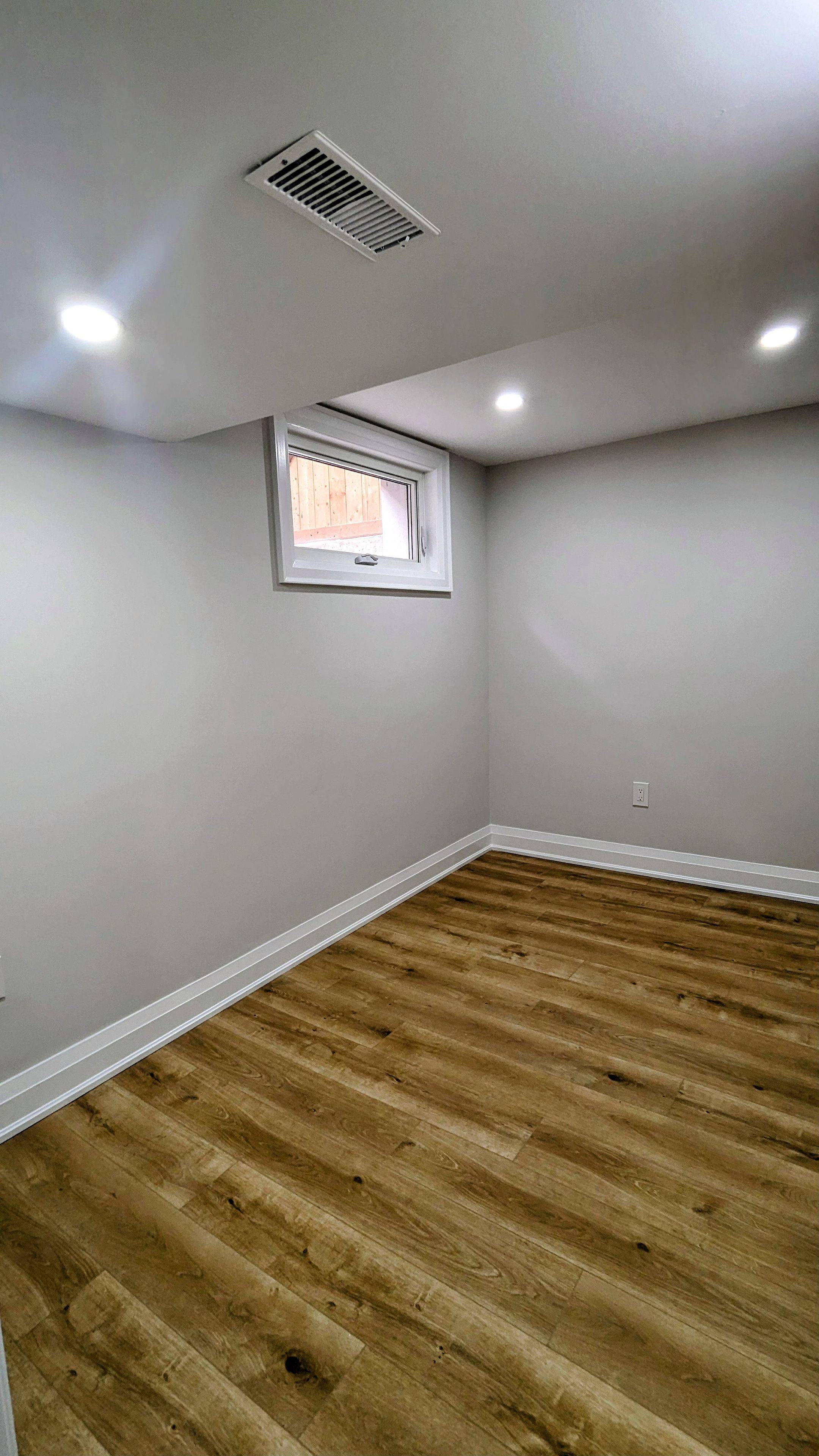 Burlington, ON L7L 4S1,112 Boxley RD E #unit