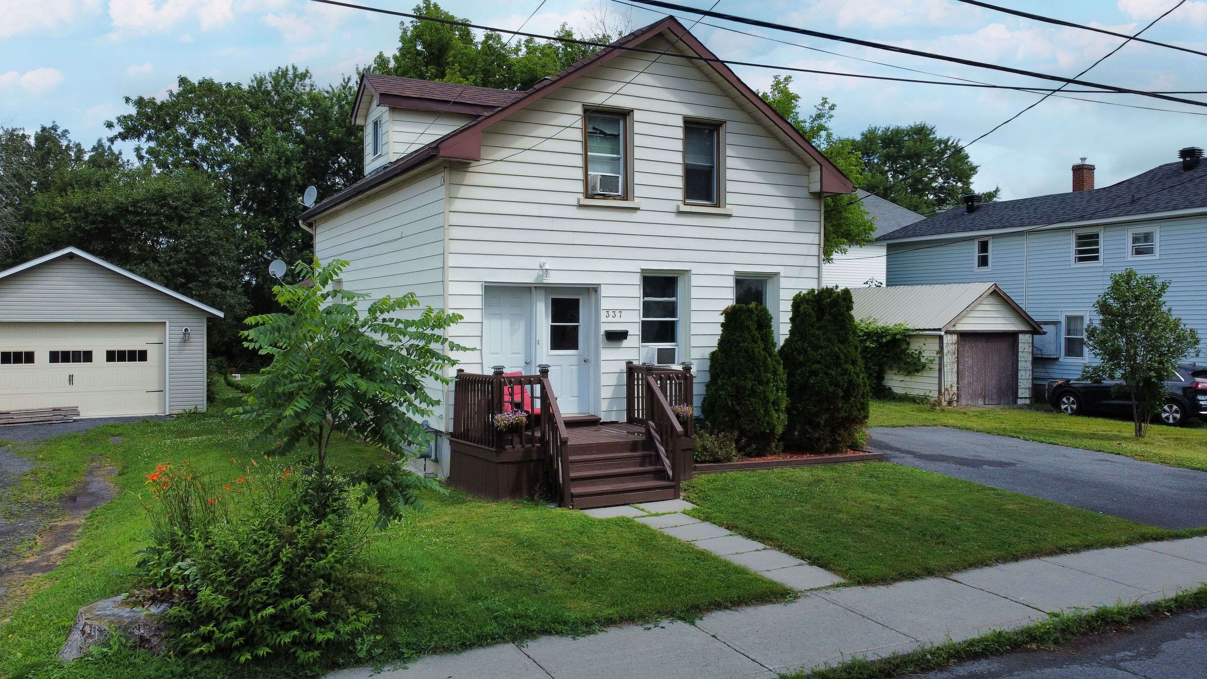 Cornwall, ON K6H 2P1,337 Sixth ST E