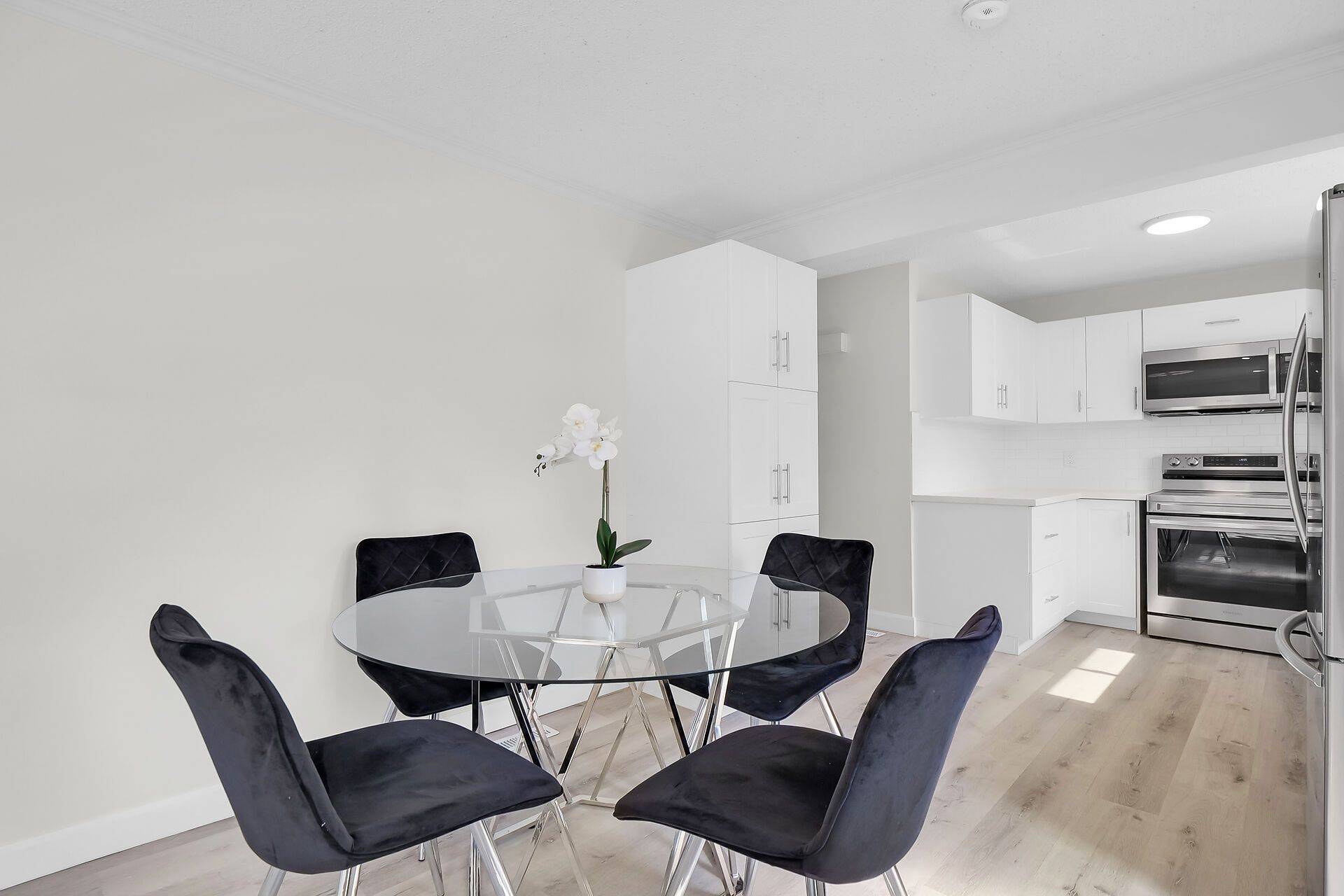 London North, ON N6G 2E9,402 Homestead CT