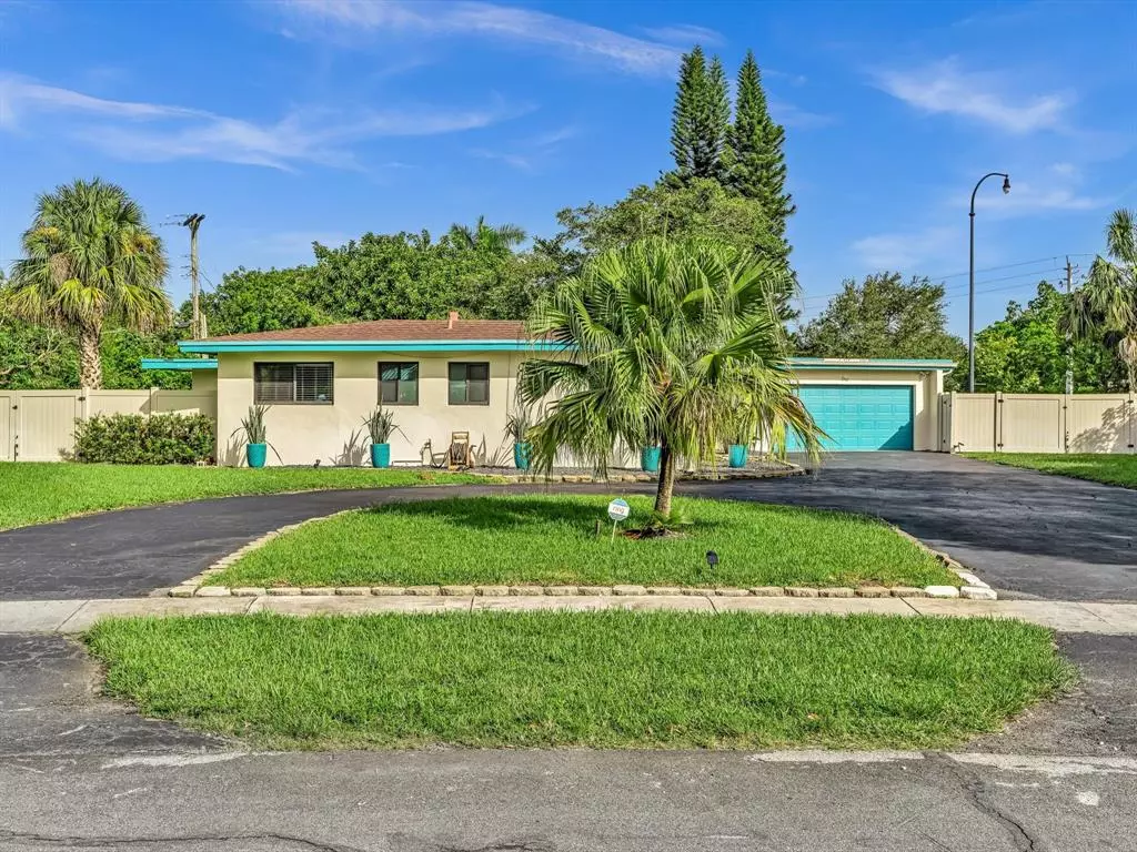 Plantation, FL 33317,1 SW 58th Ave