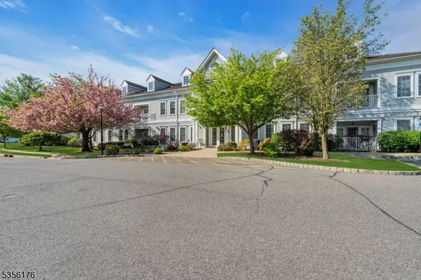White Twp., NJ 07823,5006 Brookfield Glen Dr #06