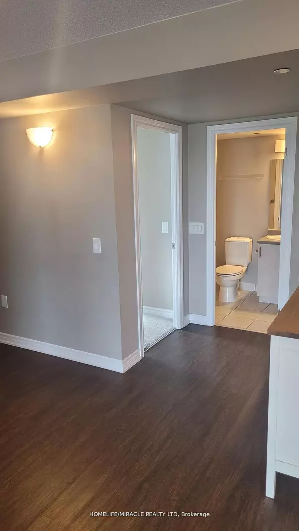 Milton, ON L9T 9T9,716 Main ST E #607