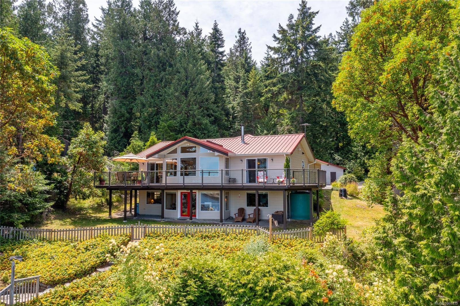 Pender Island, BC V0N 2M3,8826 Canal Rd