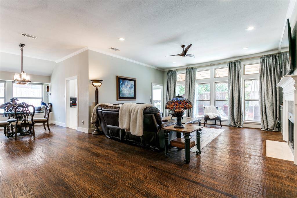Grapevine, TX 76051,4320 Country Lane