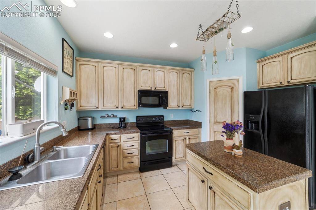 Fountain, CO 80817,8182 Silver Glen DR