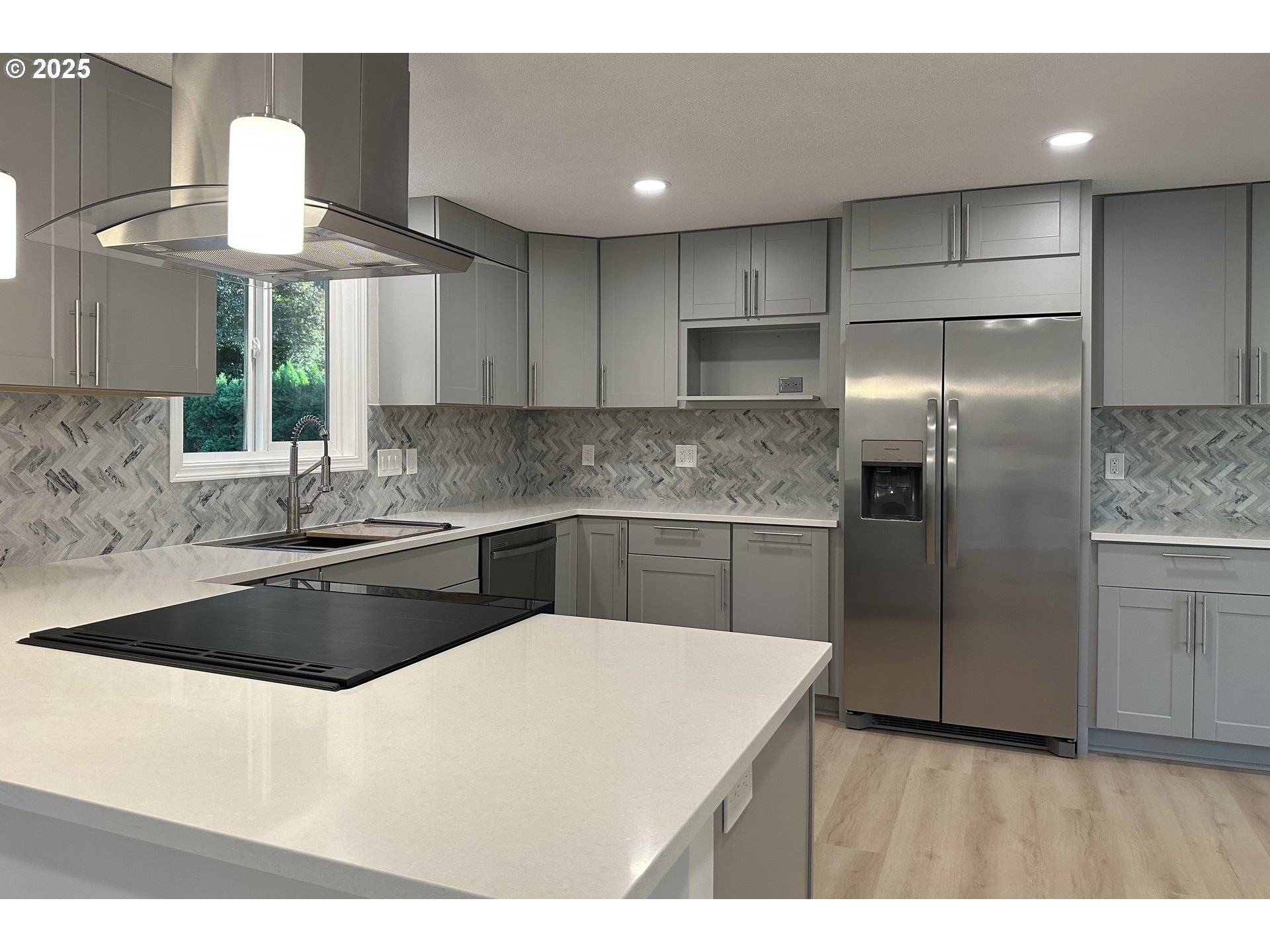 Salem, OR 97306,220 KASHMIR CT SE