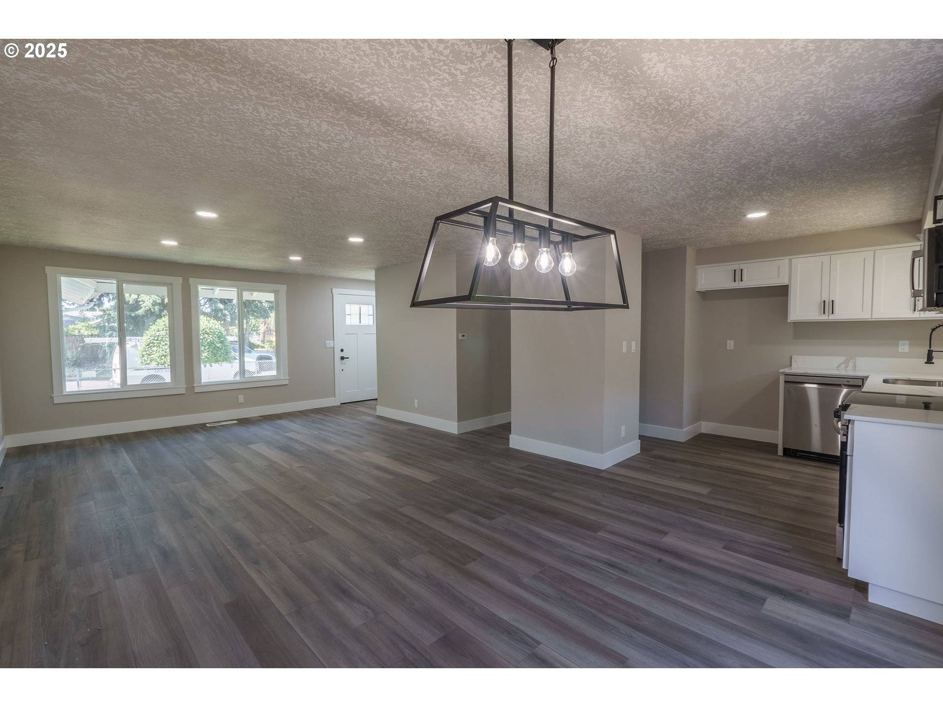 Salem, OR 97317,4637 ADOBE ST SE