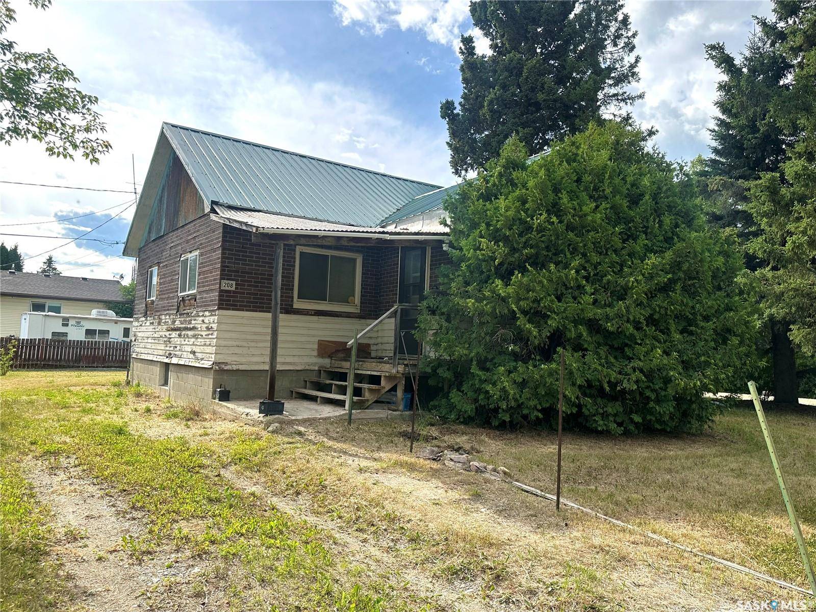 Medstead, SK S0M 1W0,208 2nd STREET