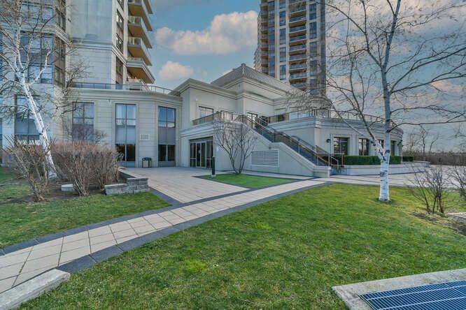 Toronto W10, ON M9W 7J4,700 Humberwood BLVD #2220