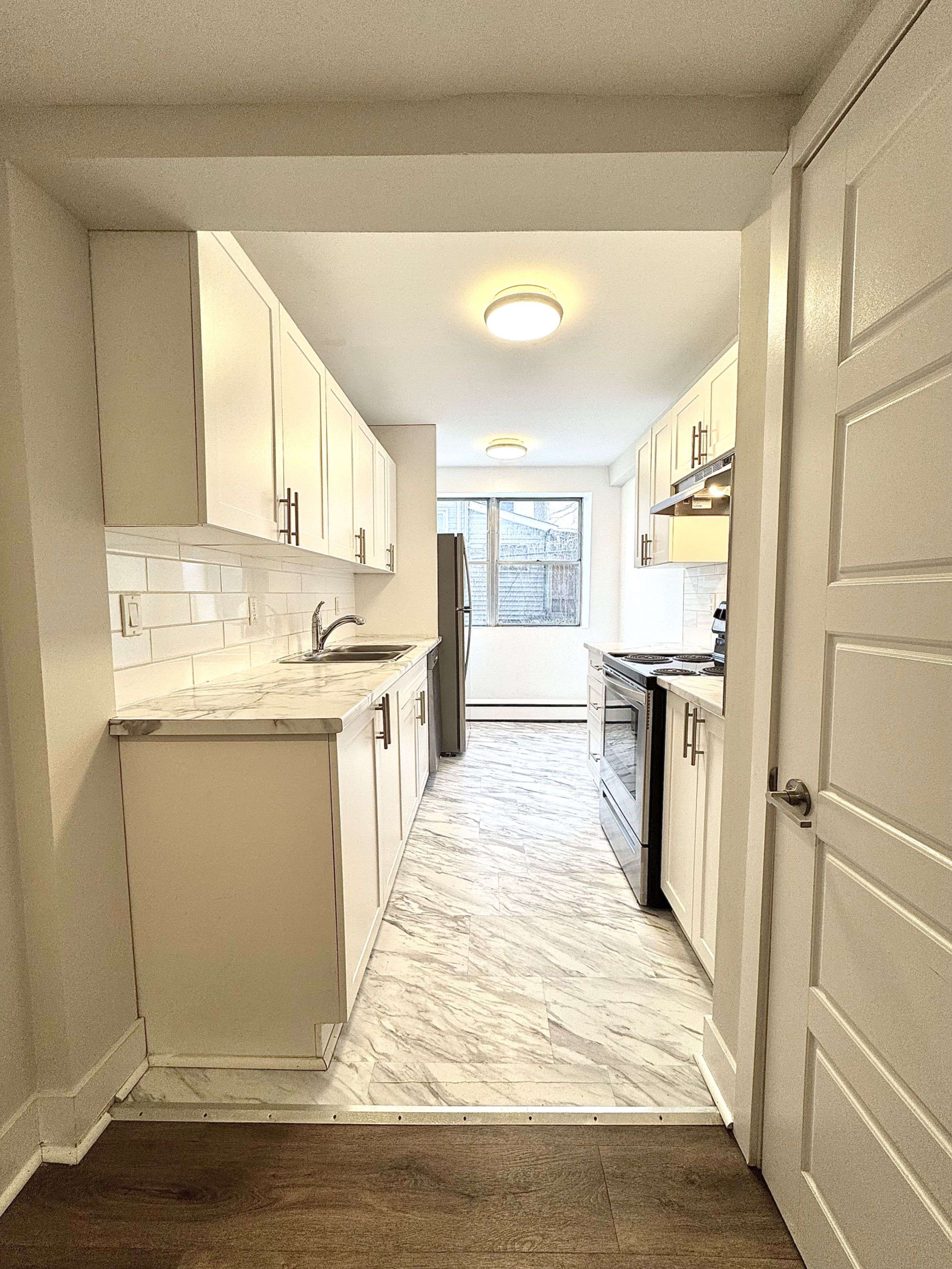 75 High ST #101, London South, ON N6C 4J8