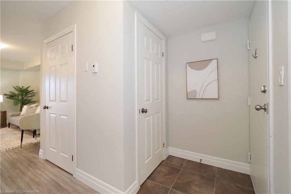 Kitchener, ON N2N 0B9,1180 Countrystone DR #10B