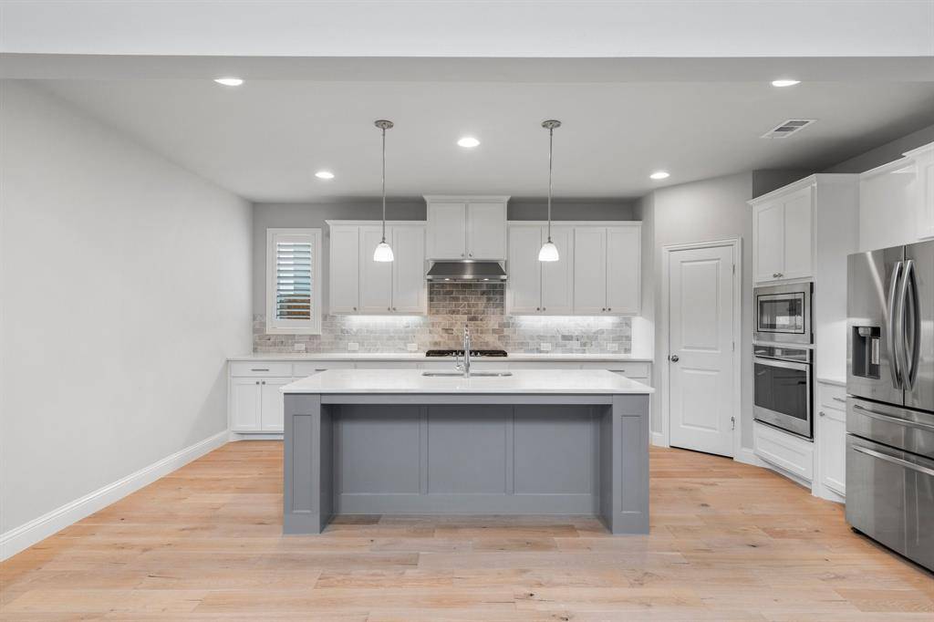 Carrollton, TX 75010,1733 Dartmoor Drive