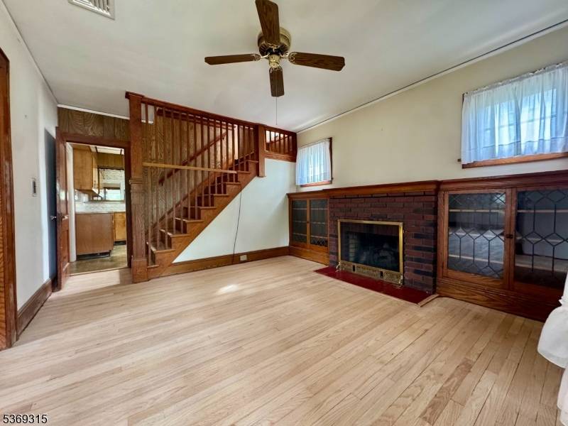 Verona Twp., NJ 07044,253 Linden Ave