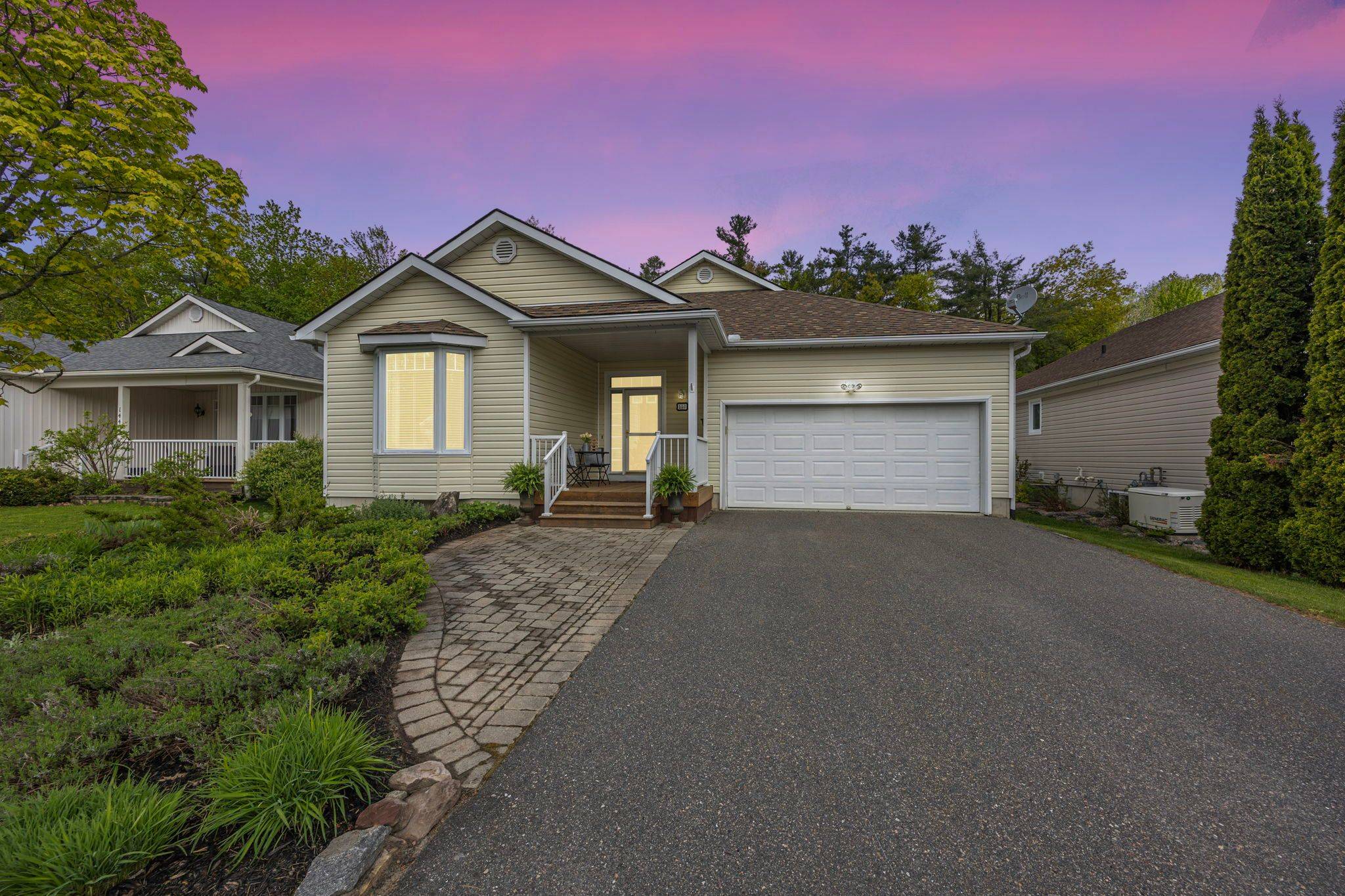 Gravenhurst, ON P1P 1Z4,150 Hedgewood LN