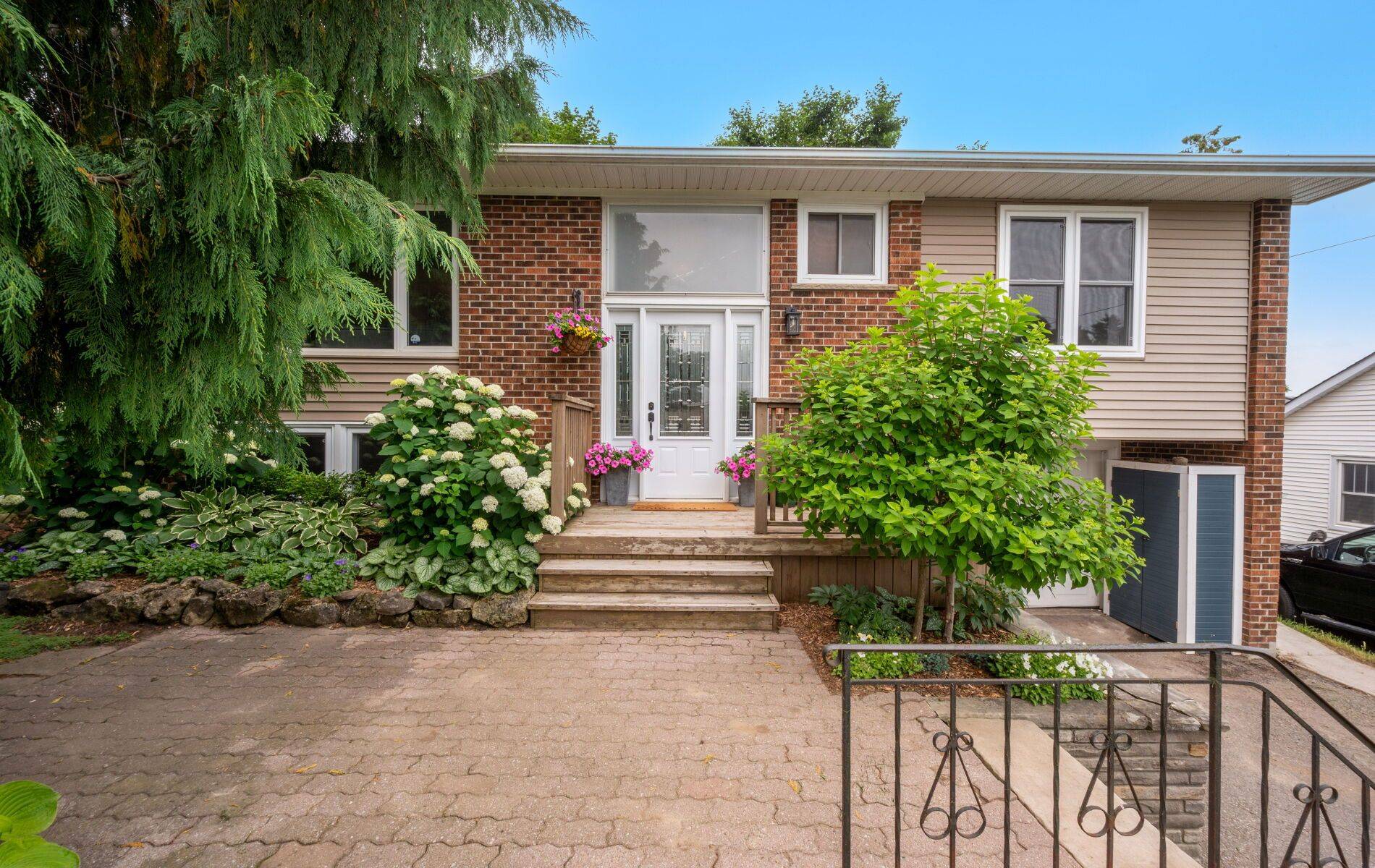 Shelburne, ON L9V 2X1,538 Owen Sound ST