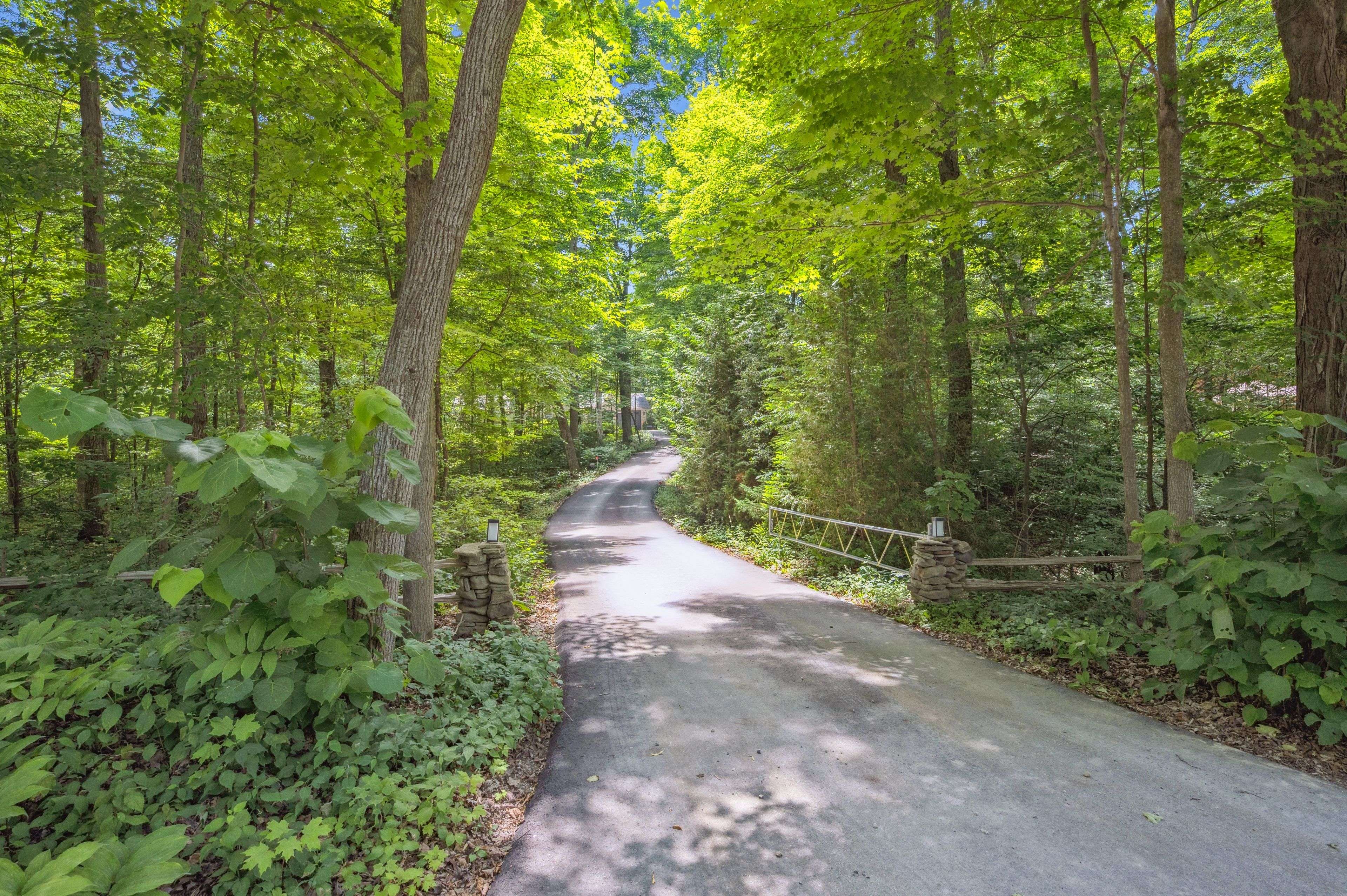 Puslinch, ON L0P 1J0,4436 Concession Road 11 RD