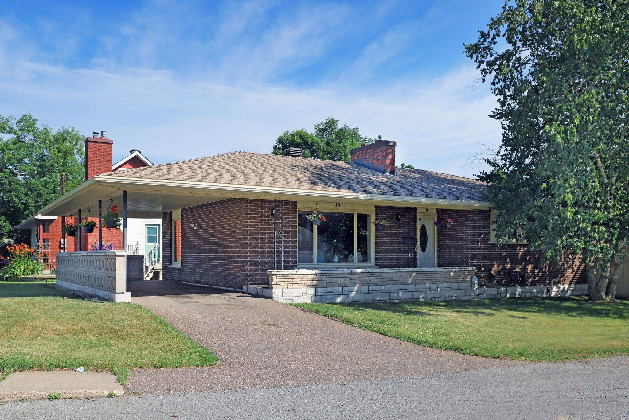 Arnprior, ON K7S 3H9,45 Thomas ST S