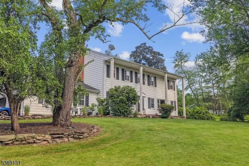 24 Plennert Rd, Raritan Twp., NJ 08822
