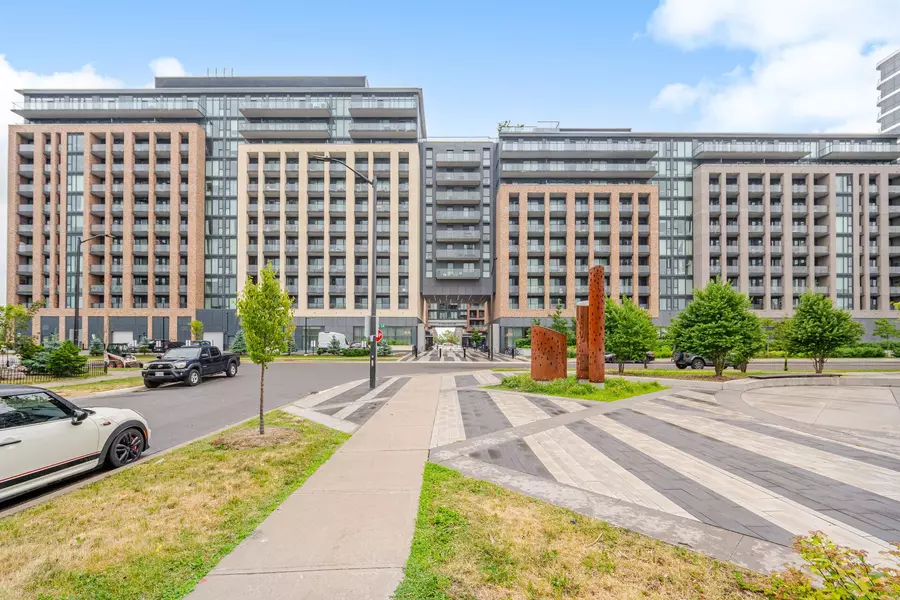 100 Eagle Rock WAY #303, Vaughan, ON L6A 5B9