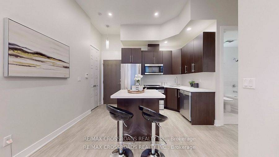Toronto C08, ON M4Y 0A4,28 Linden ST #201