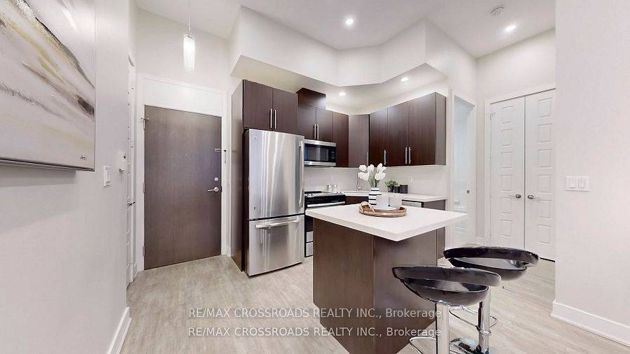 Toronto C08, ON M4Y 0A4,28 Linden ST #201