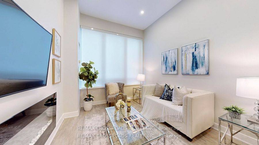 Toronto C08, ON M4Y 0A4,28 Linden ST #201