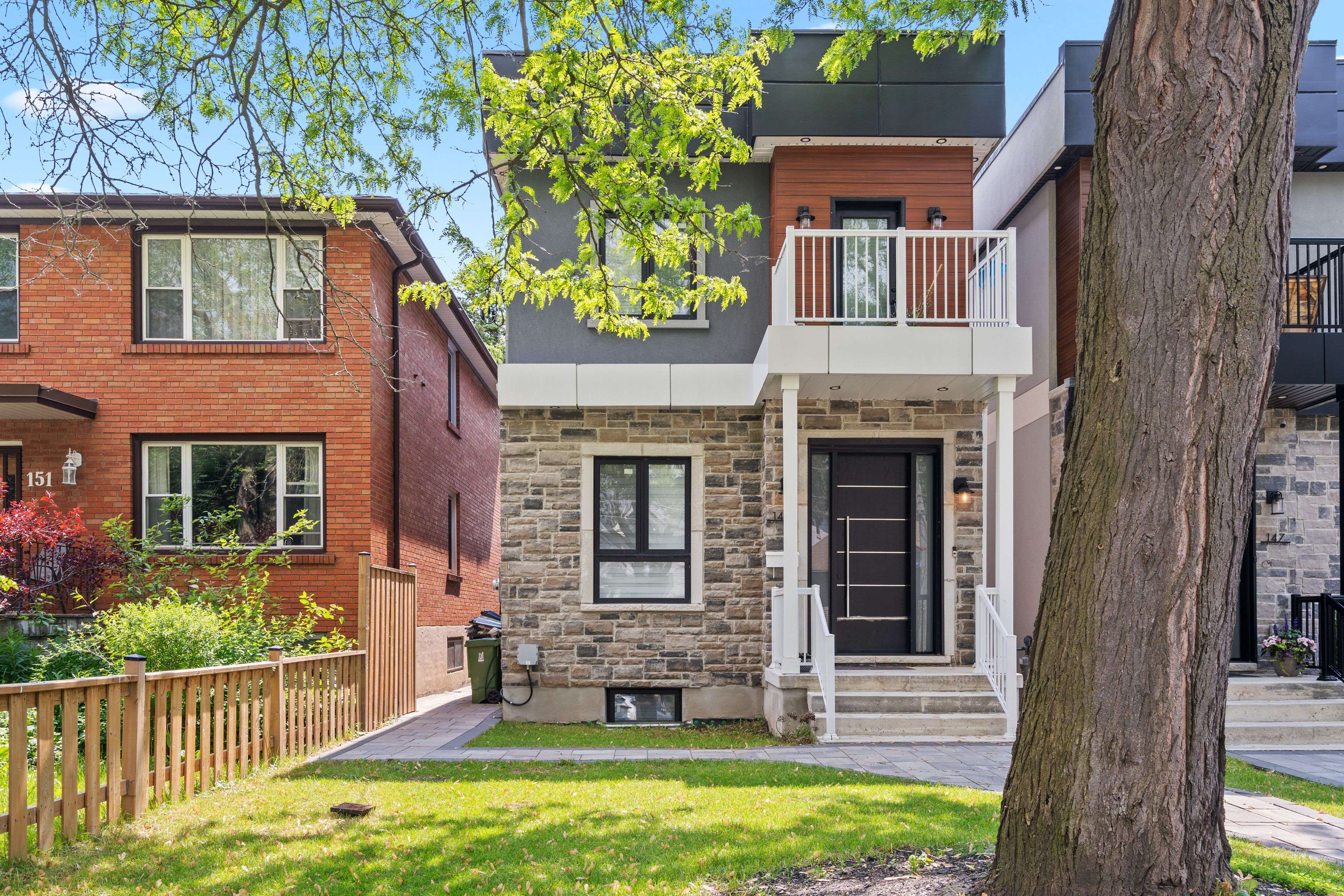 Toronto E06, ON M1N 3Y8,149 Mcintosh ST