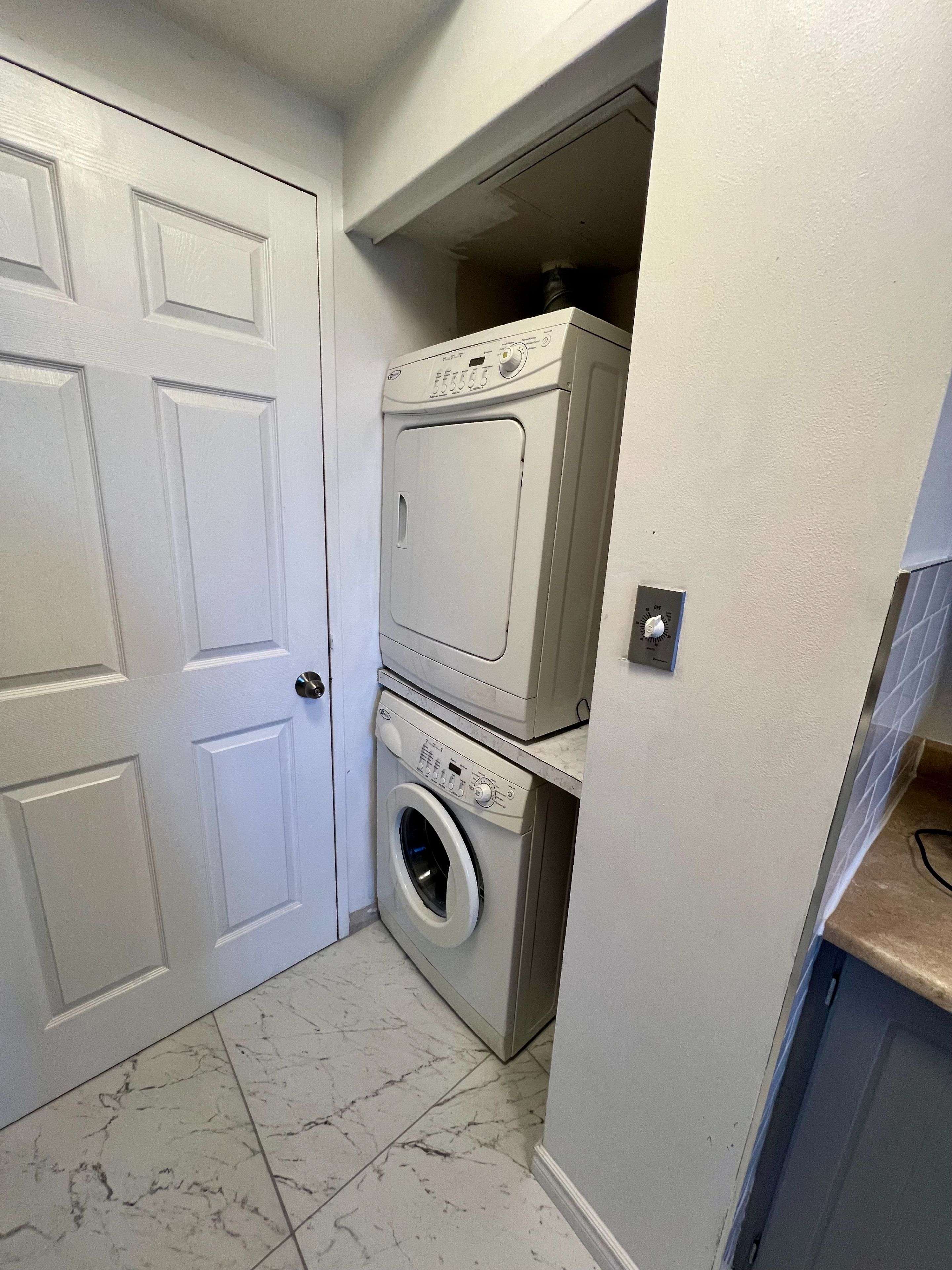 Oshawa, ON L1G 7C9,55 William ST E #716