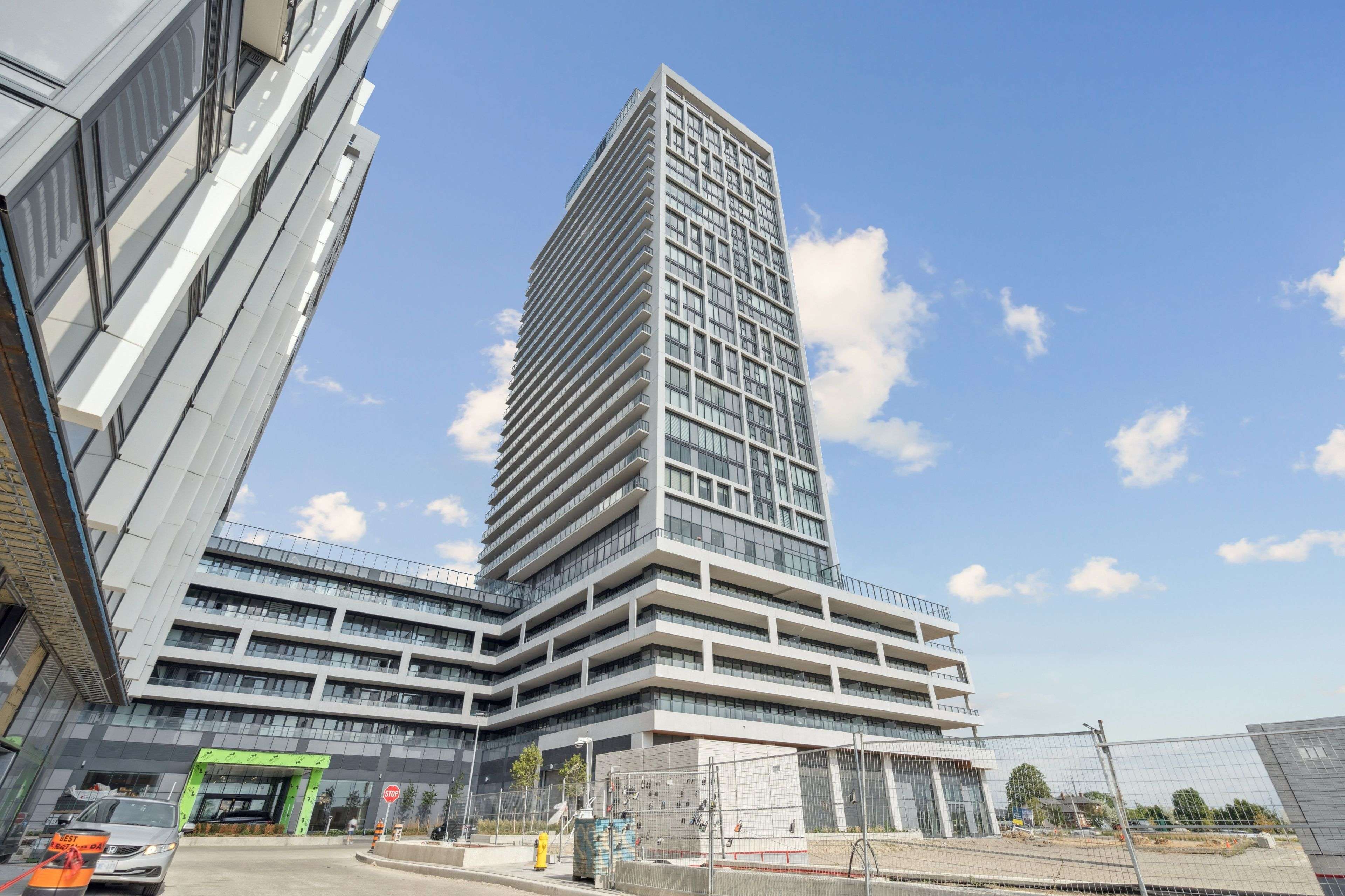 8960 Jane ST #815, Vaughan, ON L4K 2M9