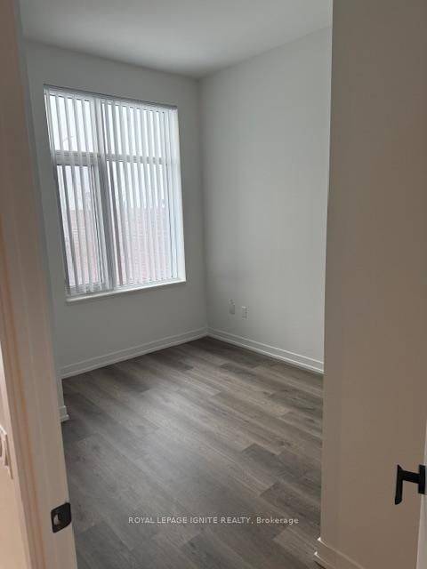 Vaughan, ON L4K 0P9,195 Commerce ST #106