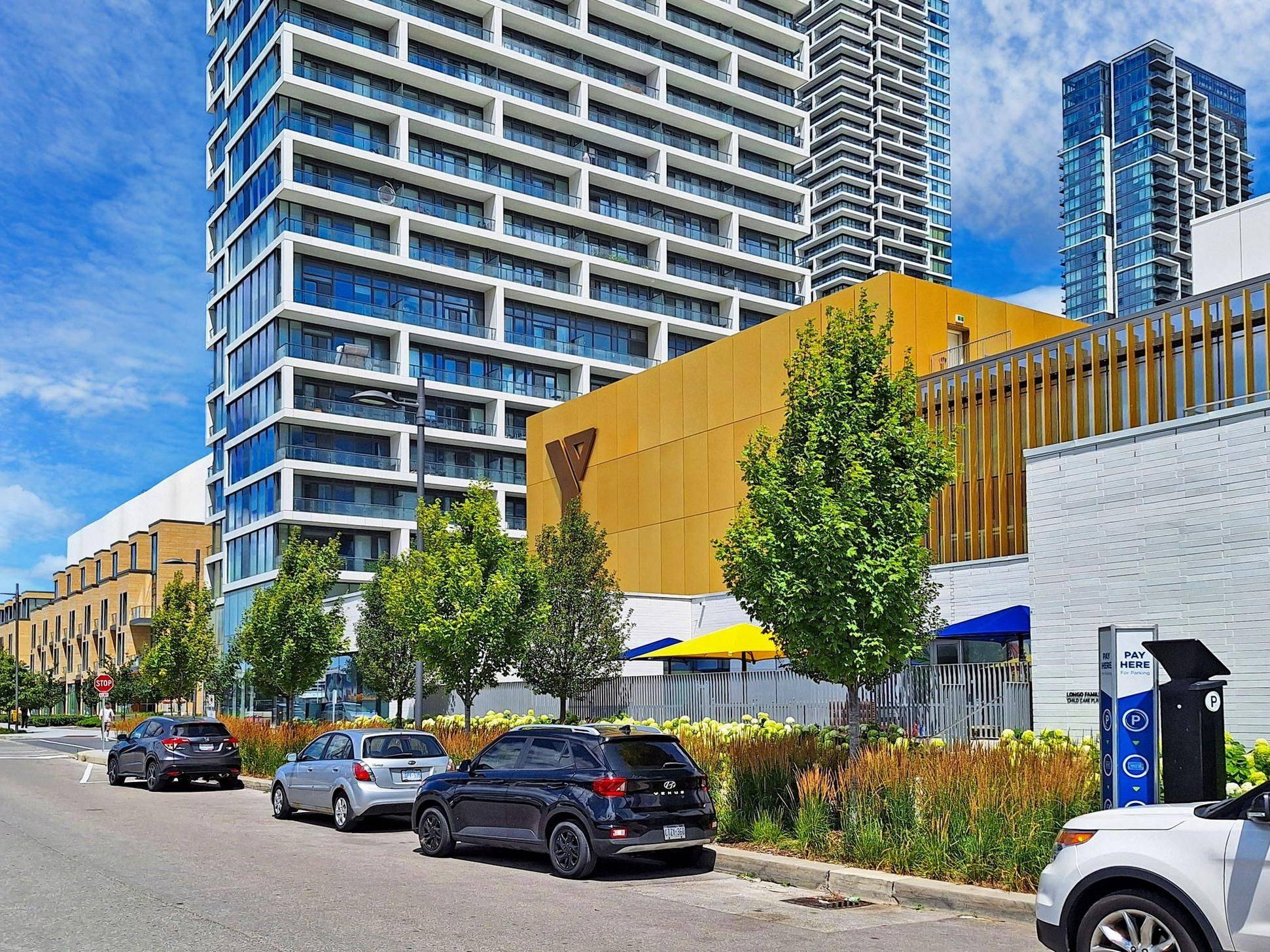 Vaughan, ON L4K 0J5,5 Buttermill AVE #4501