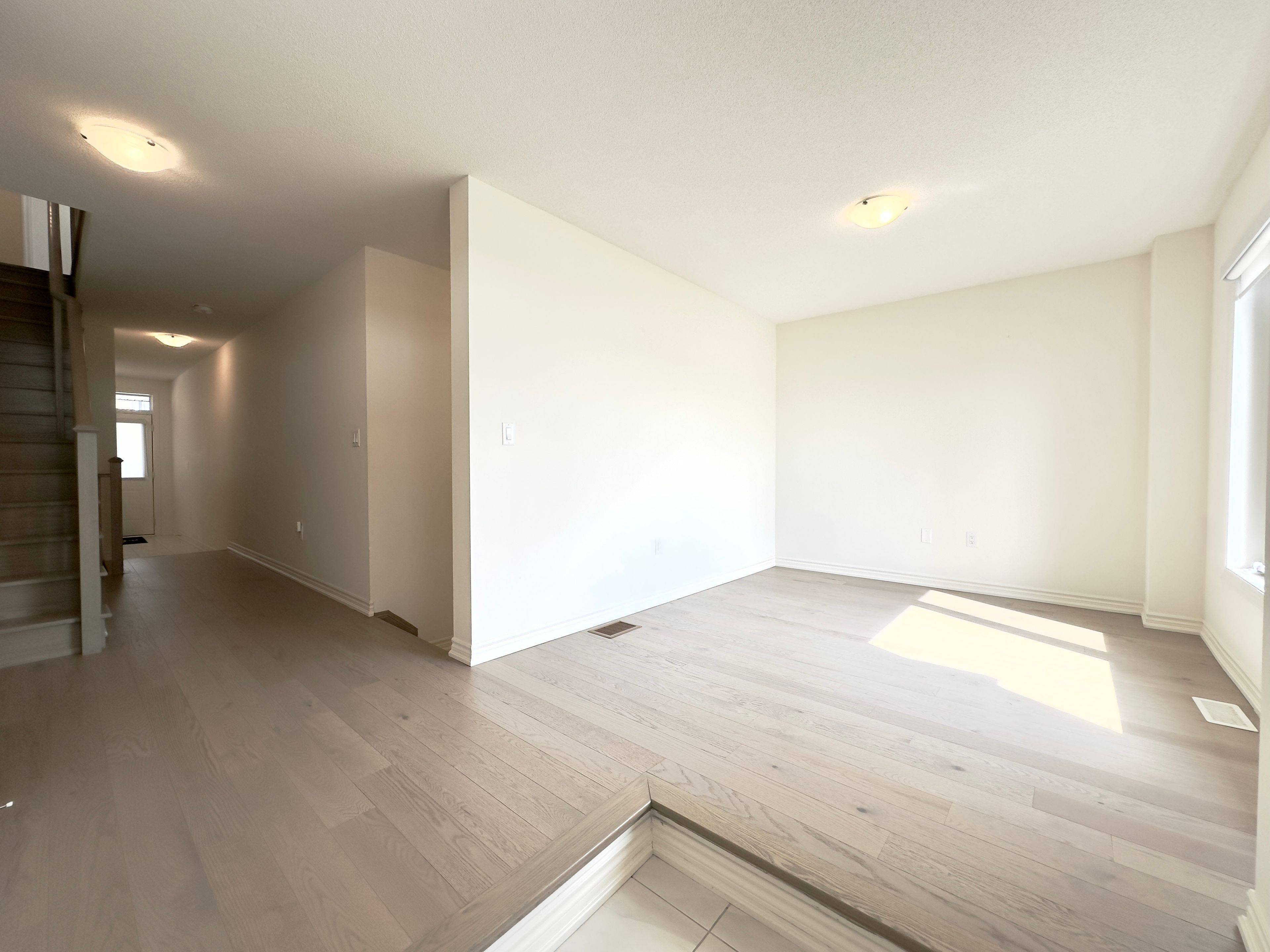 Vaughan, ON L4H 5G2,31 Holyrood CRES