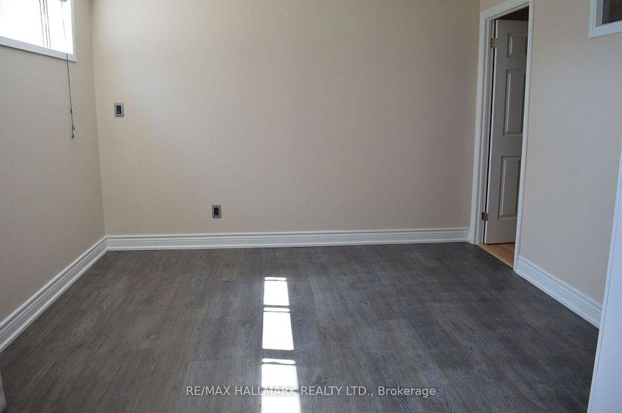 Richmond Hill, ON L4C 2Z1,389 Allgood ST #Lower