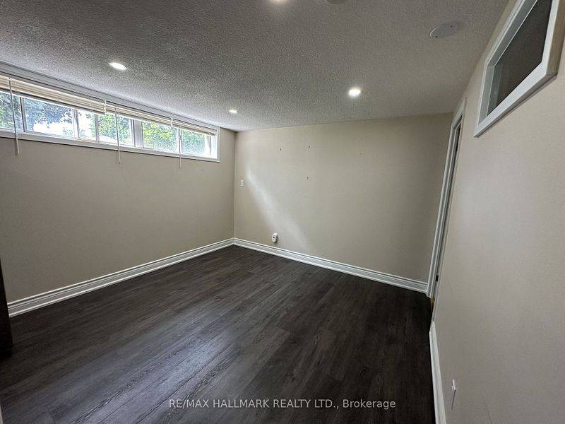 Richmond Hill, ON L4C 2Z1,389 Allgood ST #Lower