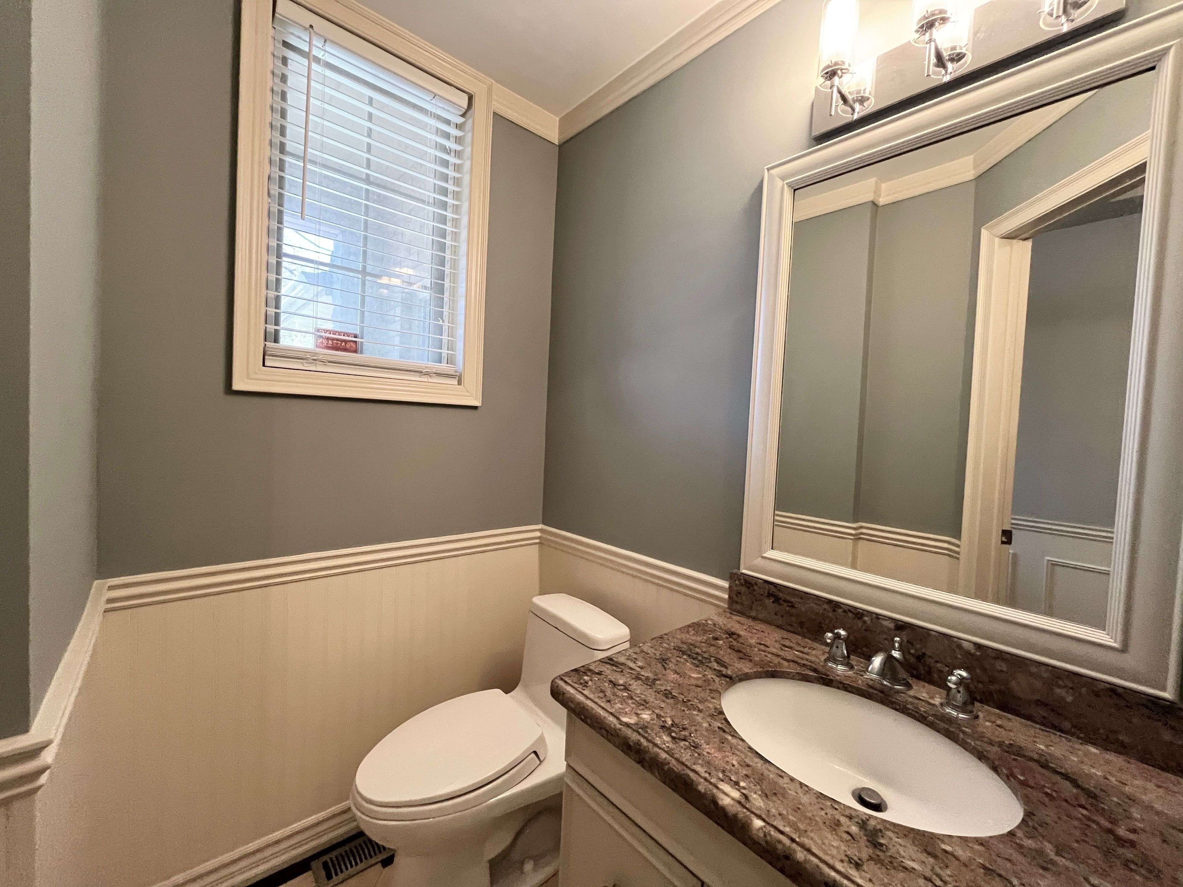 Vaughan, ON L4L 9C9,180 Blue Willow DR #43