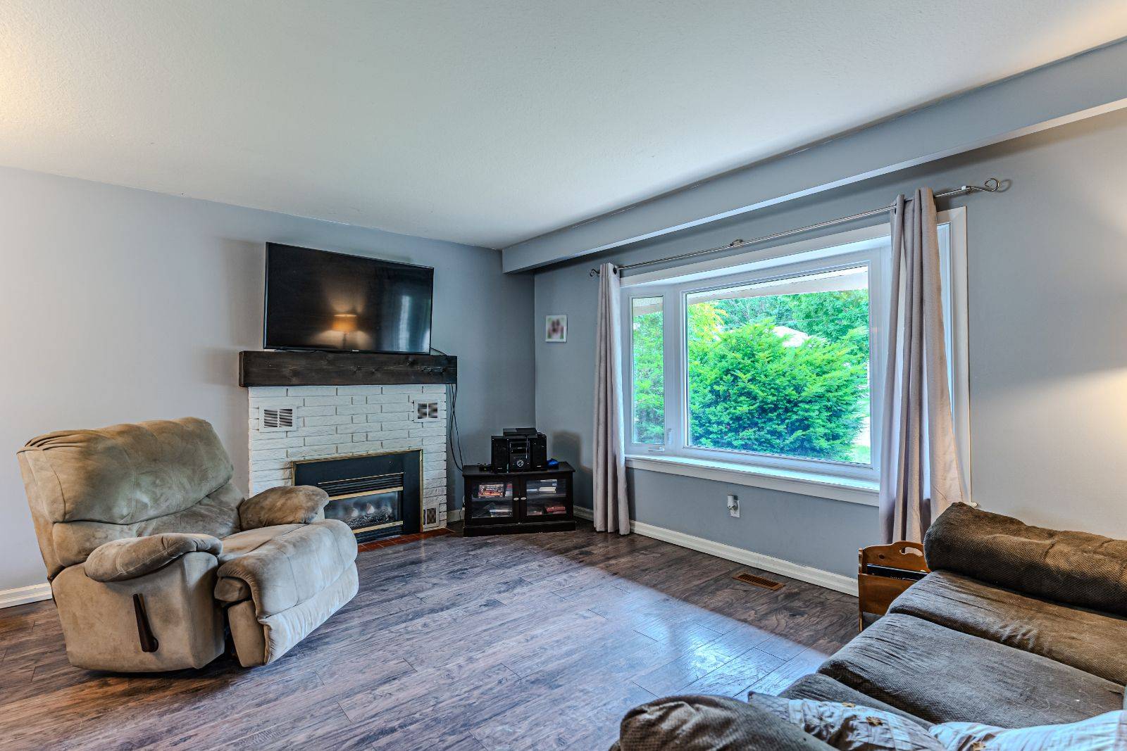 Orillia, ON L3V 3G5,423 Mary ST