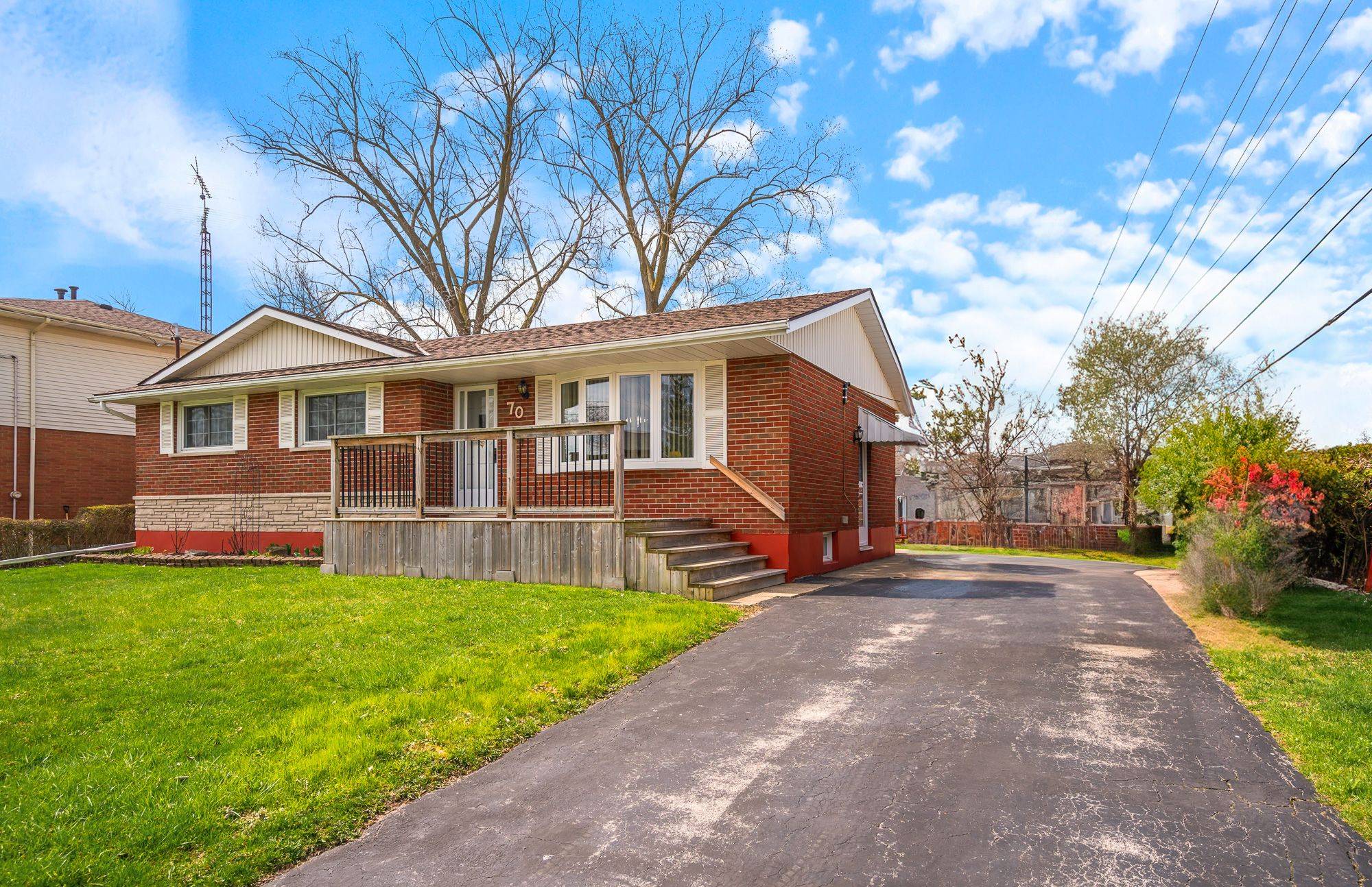 Fort Erie, ON L2A 5H8,70 Radford AVE