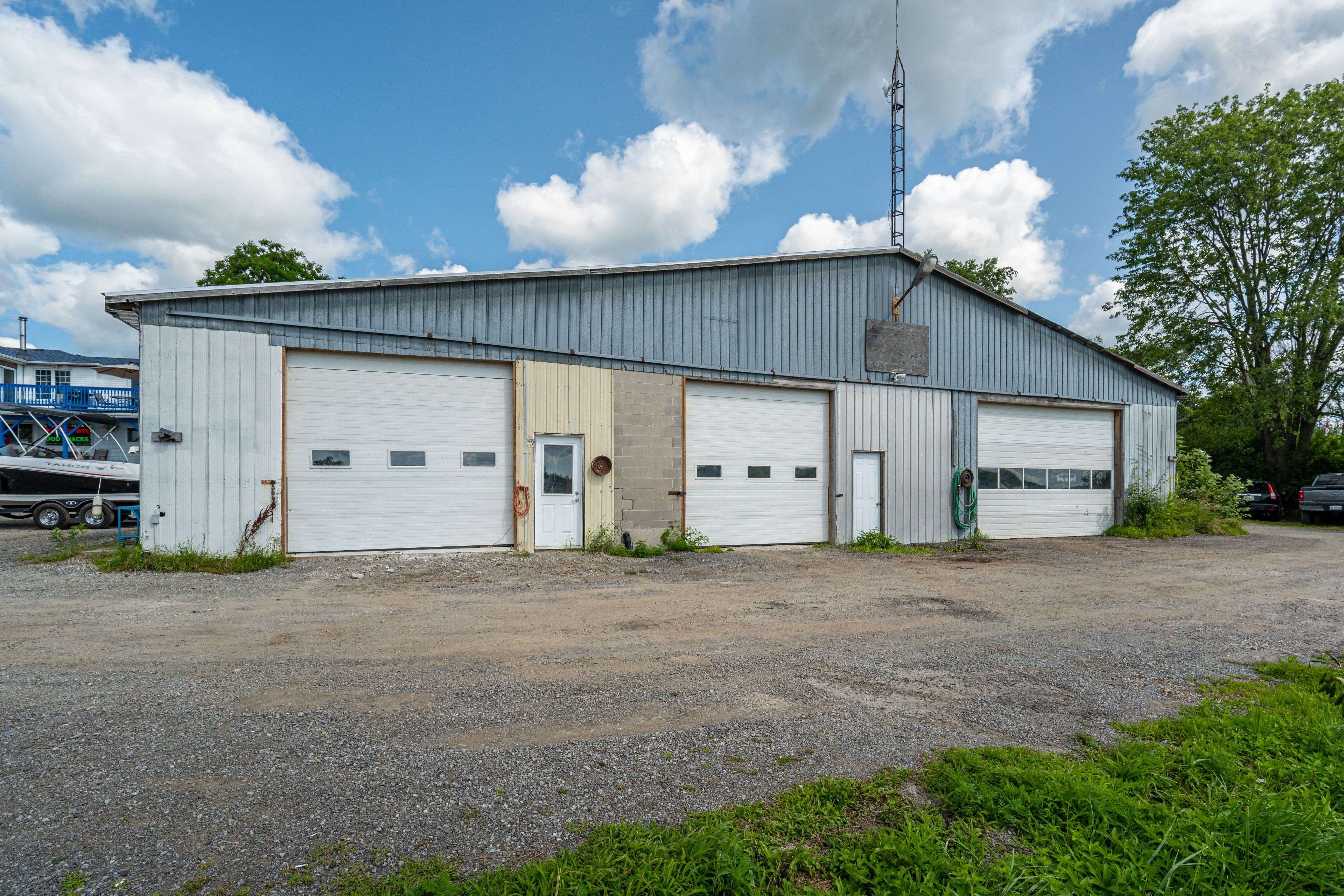 Otonabee-south Monaghan, ON K0L 1B0,1087 Island View DR