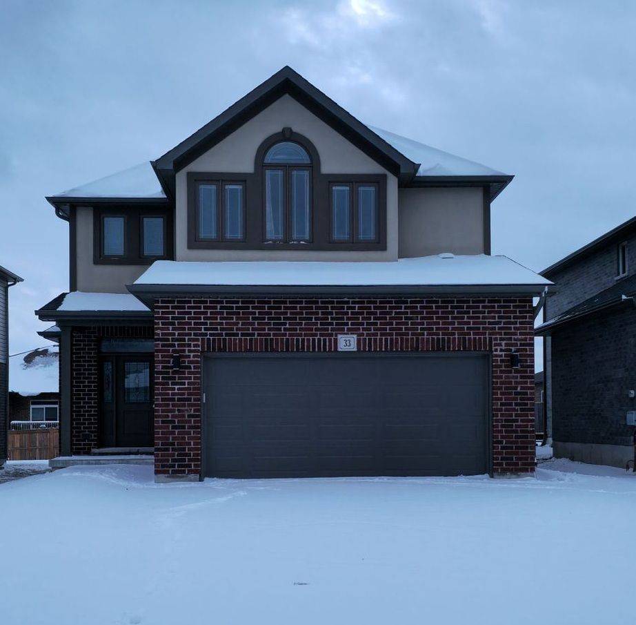 33 Stonecrest BLVD, Quinte West, ON K8R 0A5