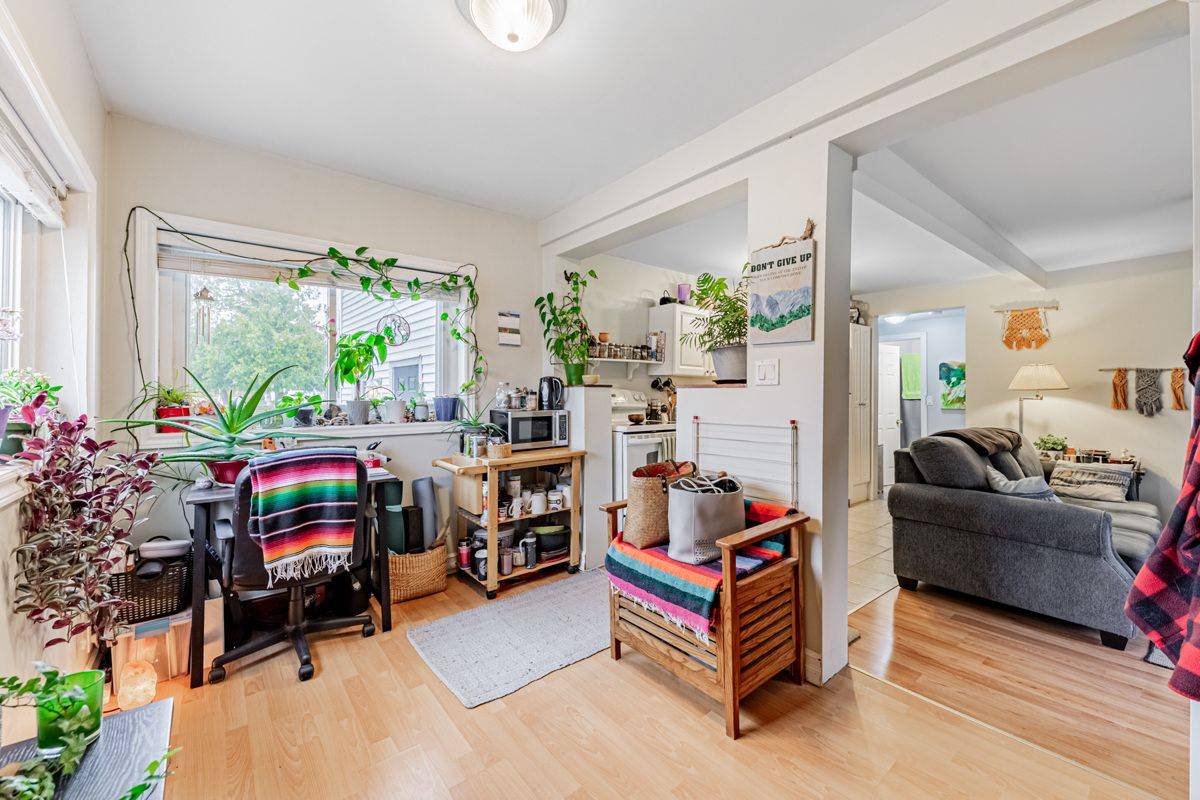 Cobourg, ON K9A 4E4,433 Cottesmore AVE W